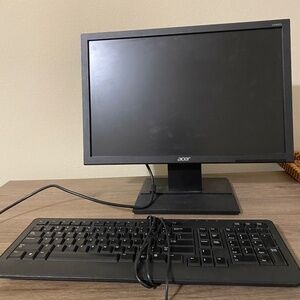Acer Desktop Monitor and Keyboard